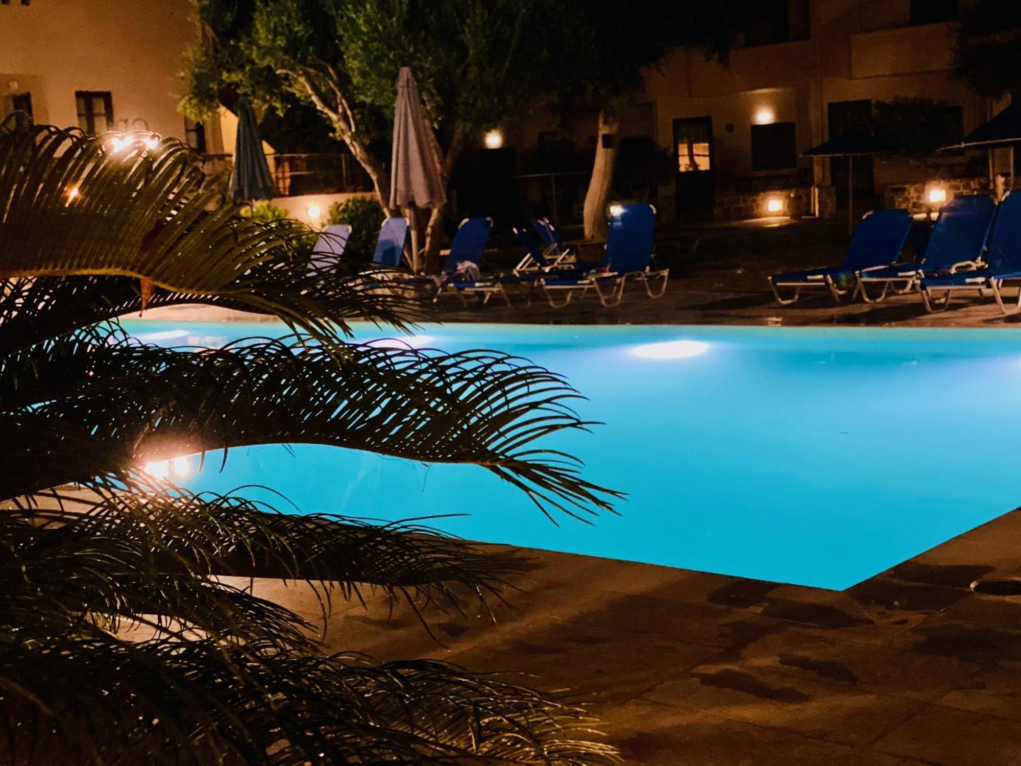 Creteco Hotel & Suites Gournes Gouvon Экстерьер фото