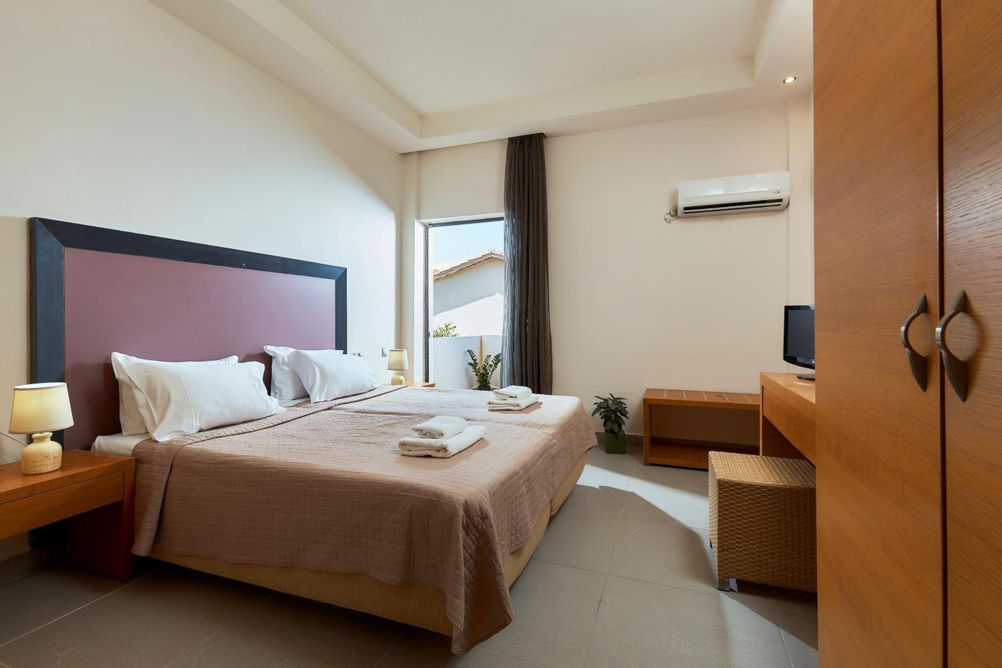 Creteco Hotel & Suites Gournes Gouvon Экстерьер фото